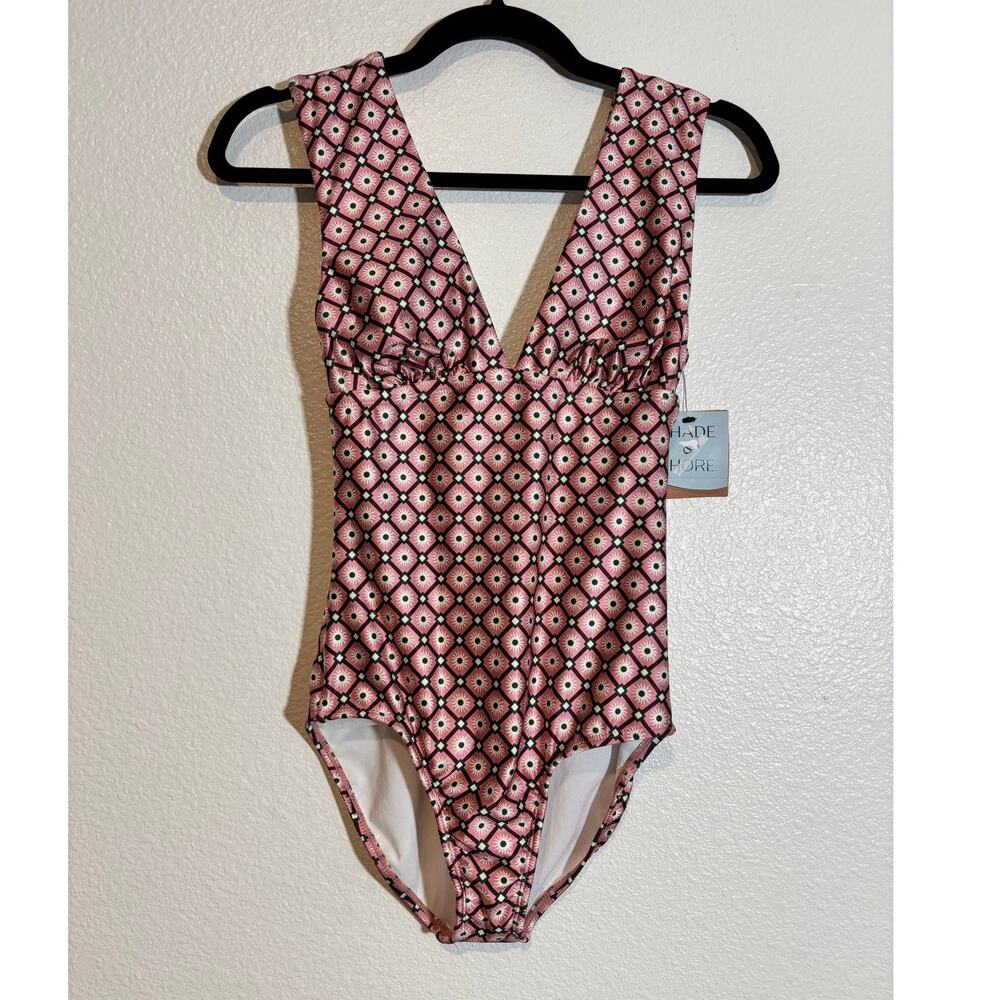 Shade & Shore NWT Size XS Geo Print Plunge Neck Full Coverage One-Piece Swimsuit - Picture 2 of 9